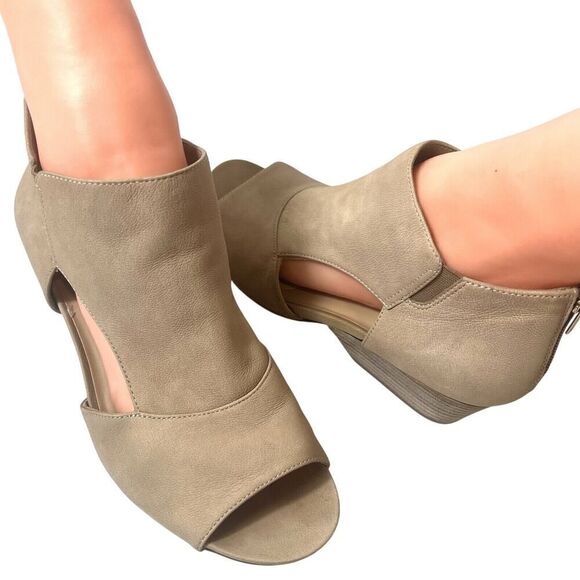 Naturalizer Womens 7.5M Wedge Wood Heel Zip Up Wrap Bootie Beige Nubuck Peep Toe - Picture 3 of 12